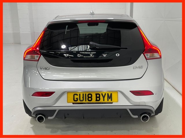 View our VOLVO V40