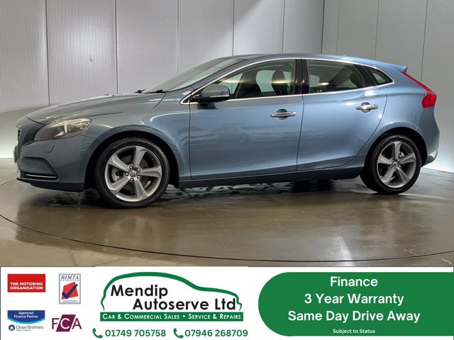 View our VOLVO V40