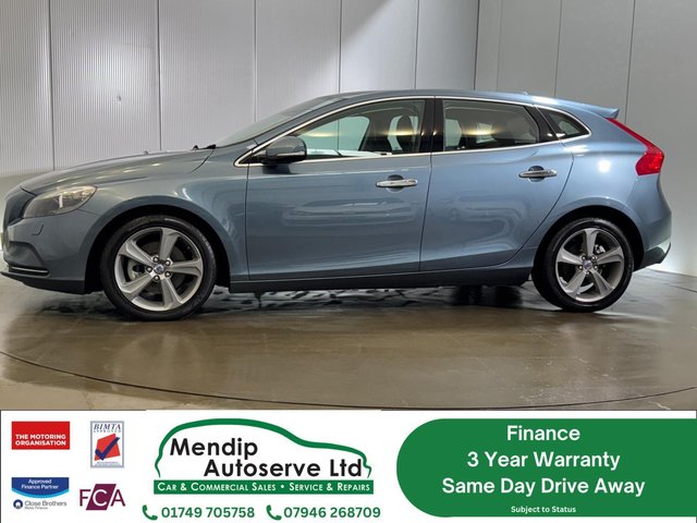 View our VOLVO V40