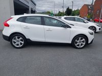USED 2014 64 VOLVO V40 CROSS COUNTRY 1.6 D2 Lux Hatchback 5dr Diesel Powershift Euro 5 (s/s) (115 ps) 