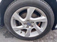USED 2014 64 VOLVO V40 CROSS COUNTRY 1.6 D2 Lux Hatchback 5dr Diesel Powershift Euro 5 (s/s) (115 ps) 