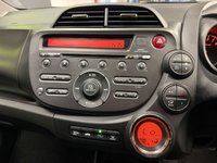 USED 2015 64 HONDA JAZZ 1.4 i-VTEC ES Plus Hatchback 5dr Petrol CVT Euro 5 (99 ps) 