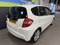 USED 2015 64 HONDA JAZZ 1.4 i-VTEC ES Plus Hatchback 5dr Petrol CVT Euro 5 (99 ps) 