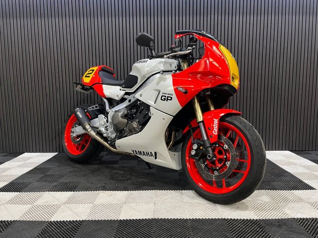 View our YAMAHA XSR900