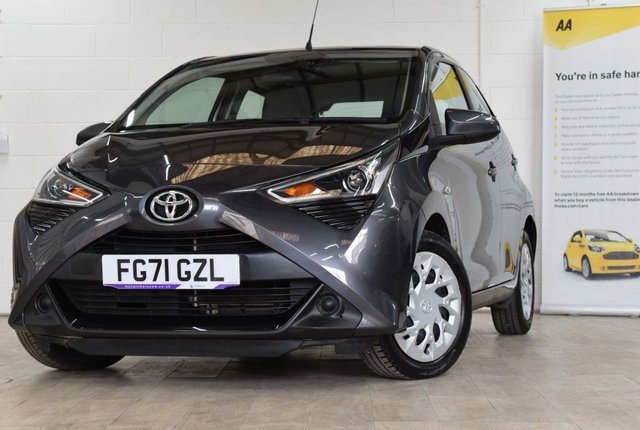 View our Toyota Aygo 1.0 VVT-i x-play Hatchback 5dr Petrol Manual Euro 6 (s/s) (71 ps)