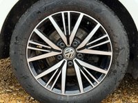 USED 2019 68 VOLKSWAGEN GOLF 1.5 Golf SE Nav TSi Evo 5dr Sat Nav Long MOT