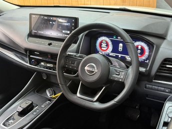 View our NISSAN QASHQAI