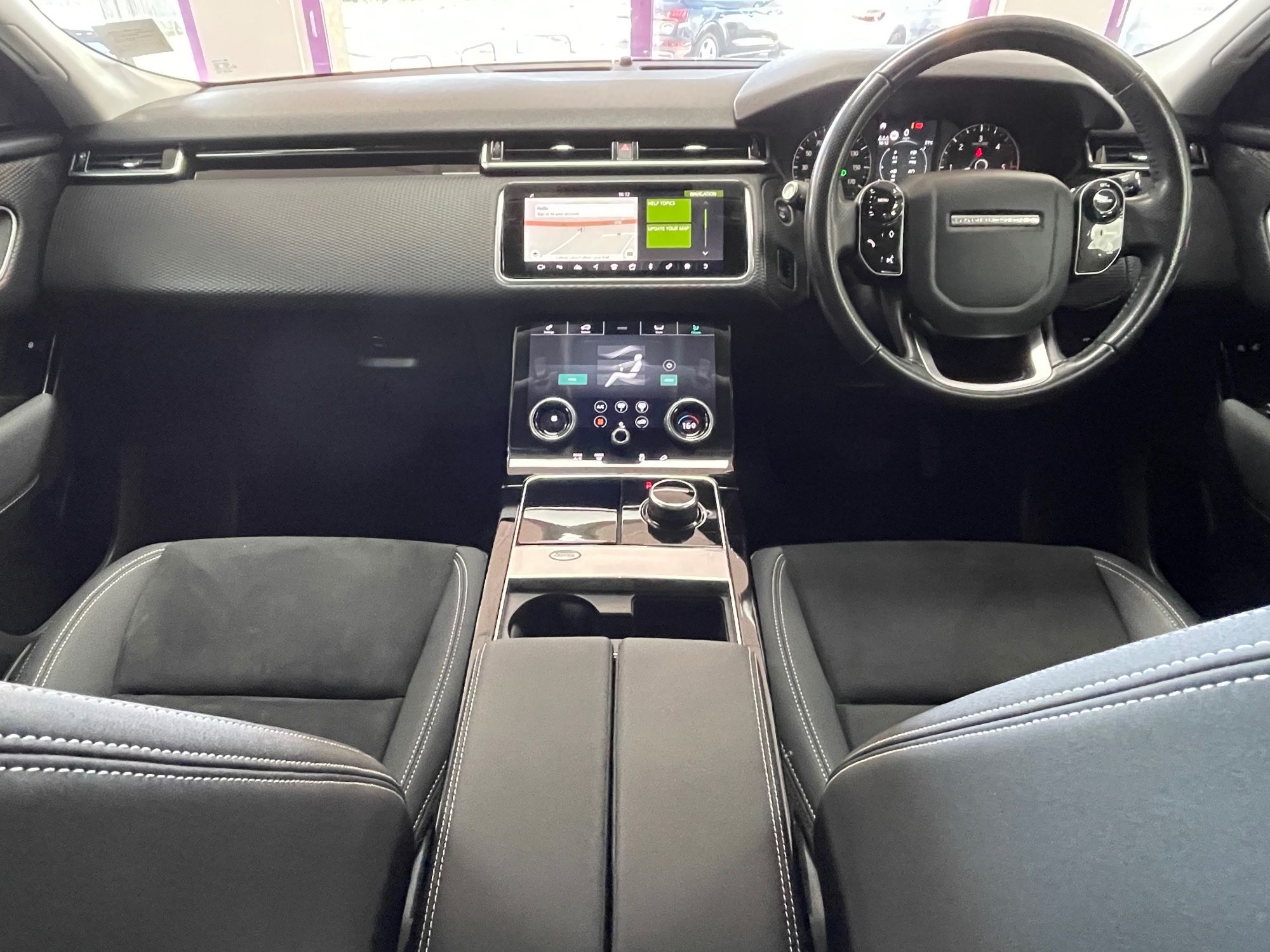 USED 2018 68 LAND ROVER RANGE ROVER VELAR 2.0 D180 SUV 5dr Diesel Auto 4WD Euro 6 (s/s) (180 ps) 