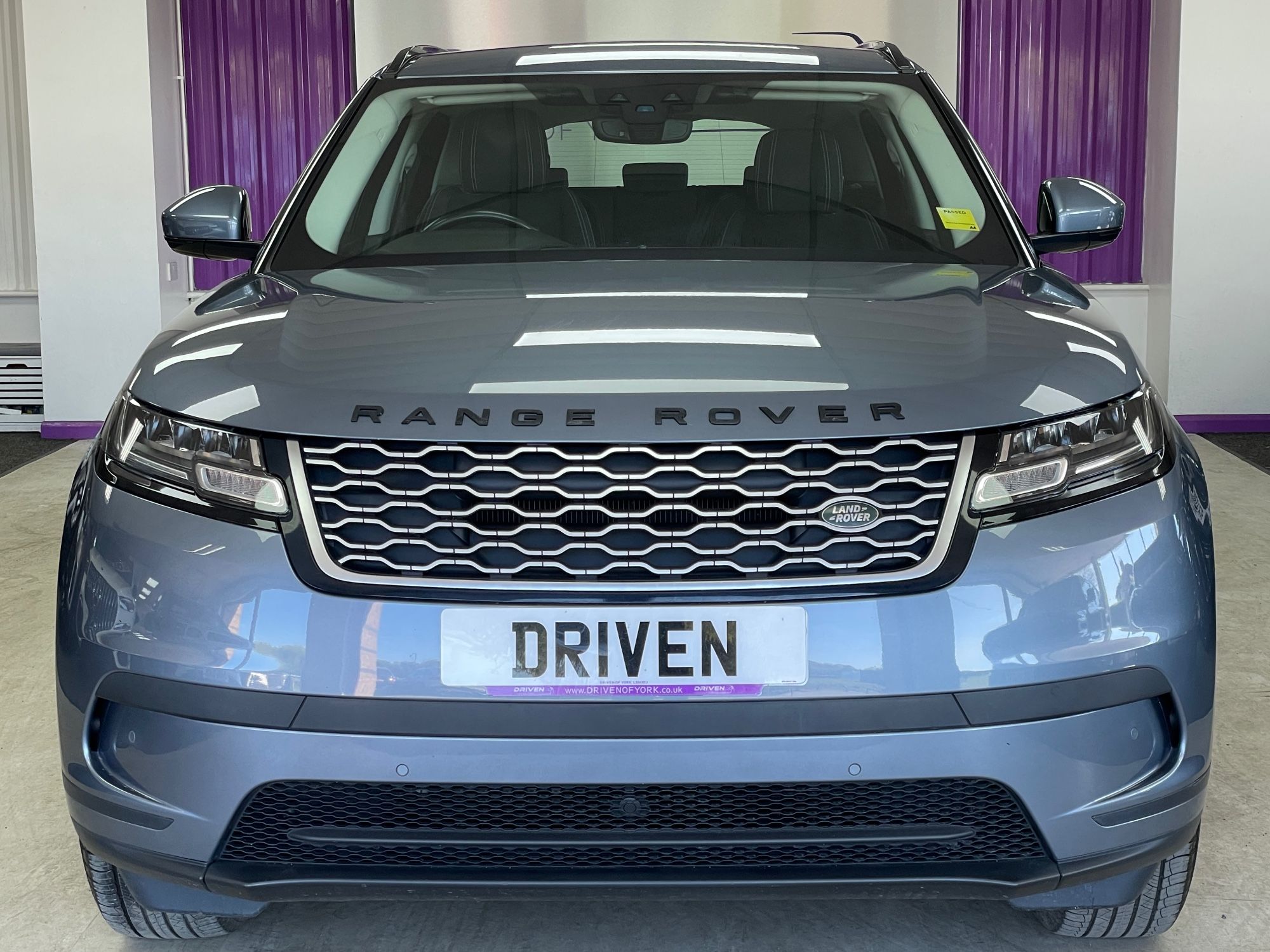 USED 2018 68 LAND ROVER RANGE ROVER VELAR 2.0 D180 SUV 5dr Diesel Auto 4WD Euro 6 (s/s) (180 ps) 
