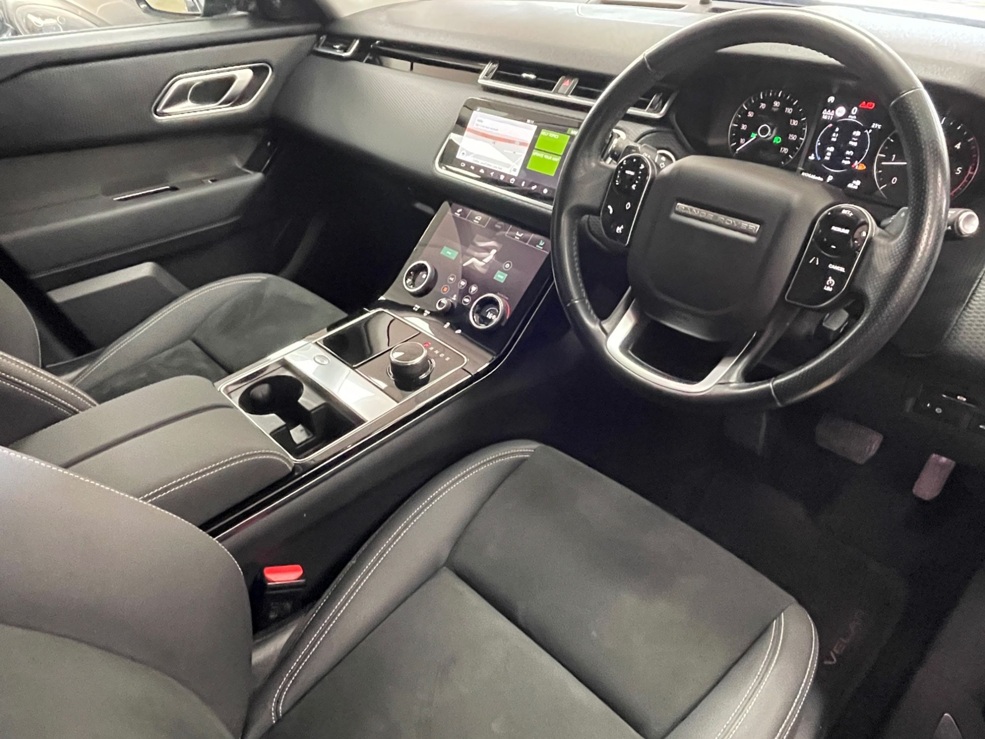 USED 2018 68 LAND ROVER RANGE ROVER VELAR 2.0 D180 SUV 5dr Diesel Auto 4WD Euro 6 (s/s) (180 ps) 