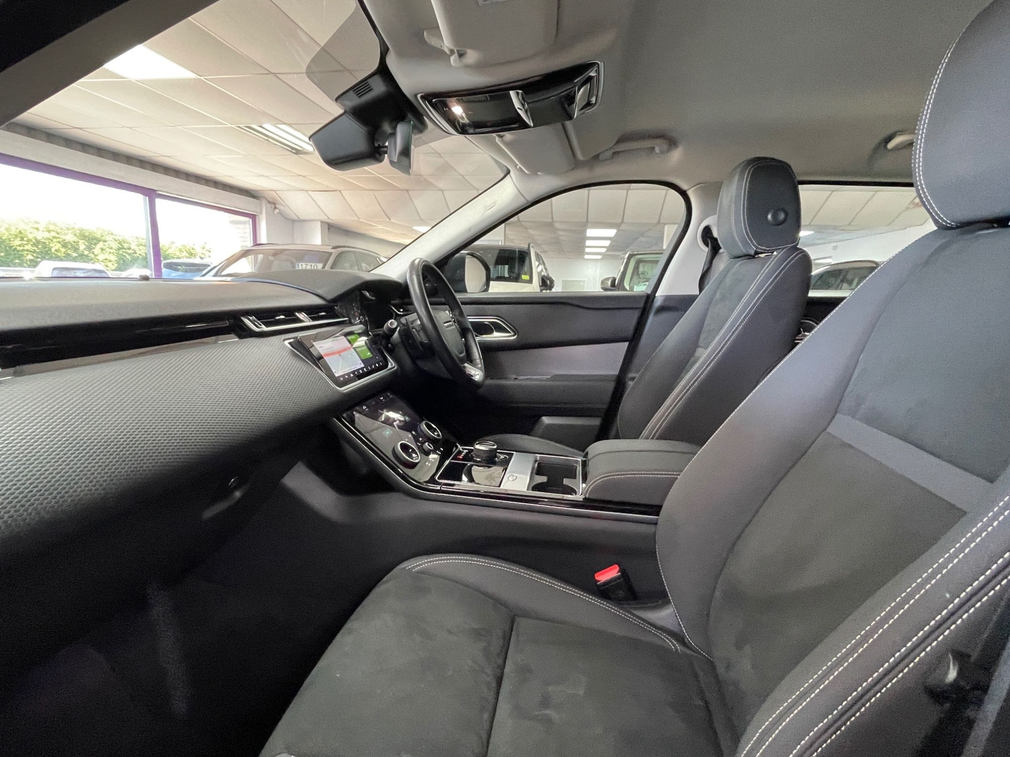 USED 2018 68 LAND ROVER RANGE ROVER VELAR 2.0 D180 SUV 5dr Diesel Auto 4WD Euro 6 (s/s) (180 ps) 