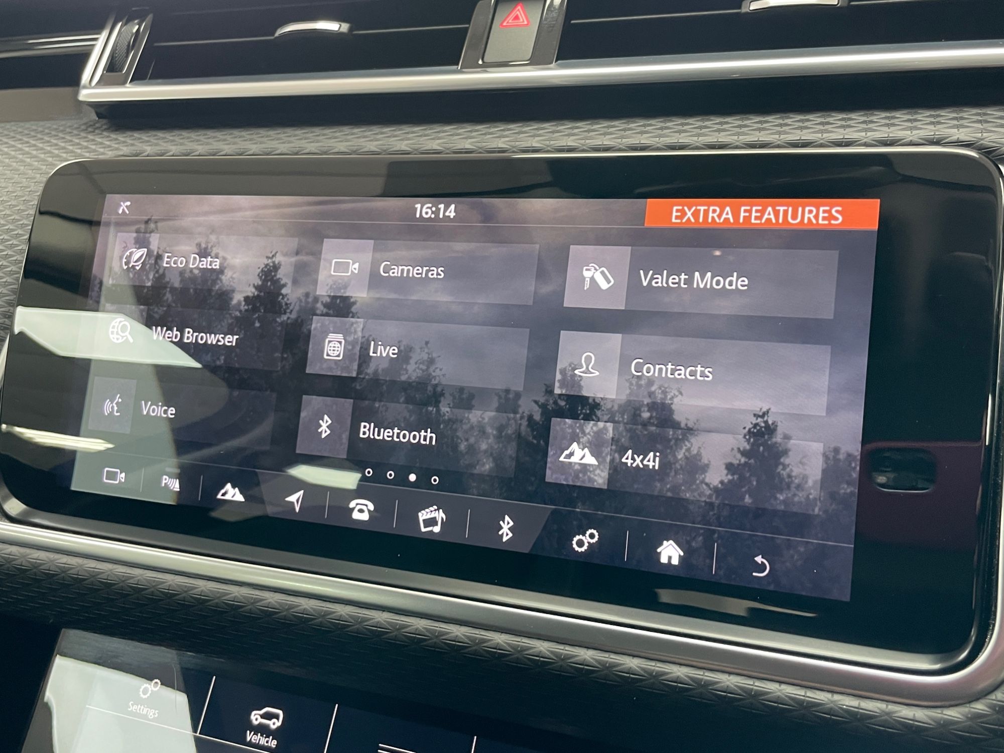 USED 2018 68 LAND ROVER RANGE ROVER VELAR 2.0 D180 SUV 5dr Diesel Auto 4WD Euro 6 (s/s) (180 ps) 