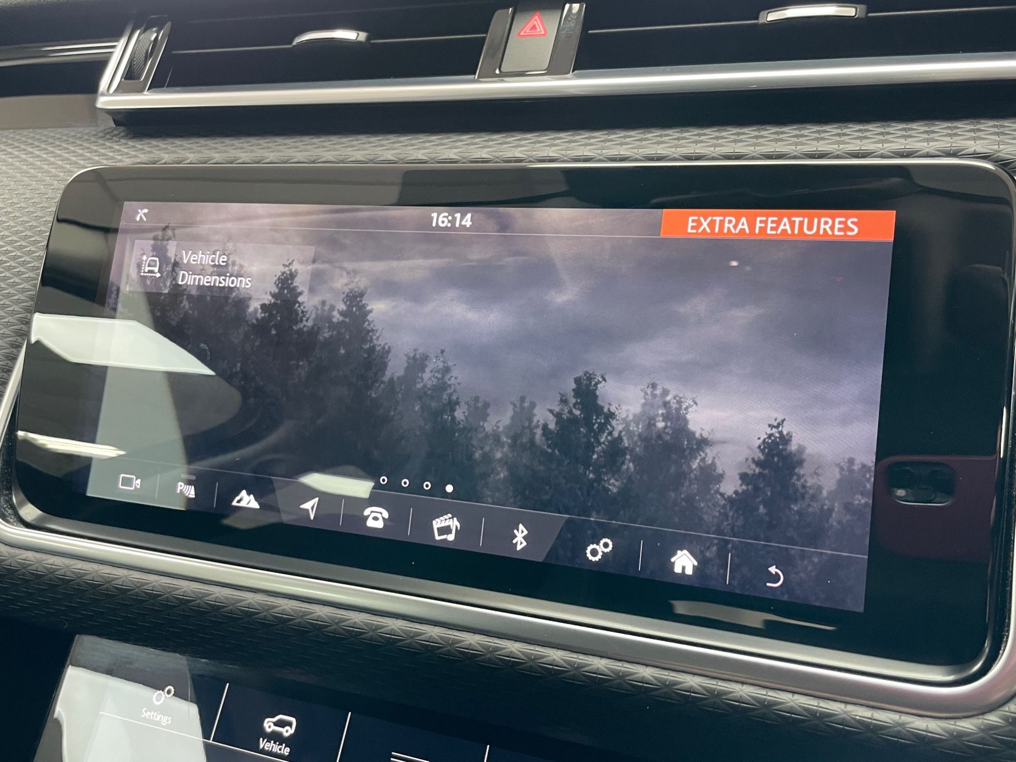 USED 2018 68 LAND ROVER RANGE ROVER VELAR 2.0 D180 SUV 5dr Diesel Auto 4WD Euro 6 (s/s) (180 ps) 