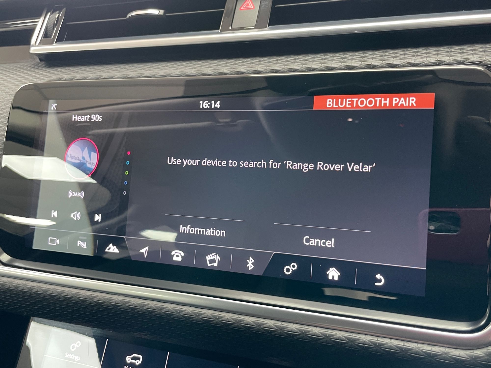 USED 2018 68 LAND ROVER RANGE ROVER VELAR 2.0 D180 SUV 5dr Diesel Auto 4WD Euro 6 (s/s) (180 ps) 