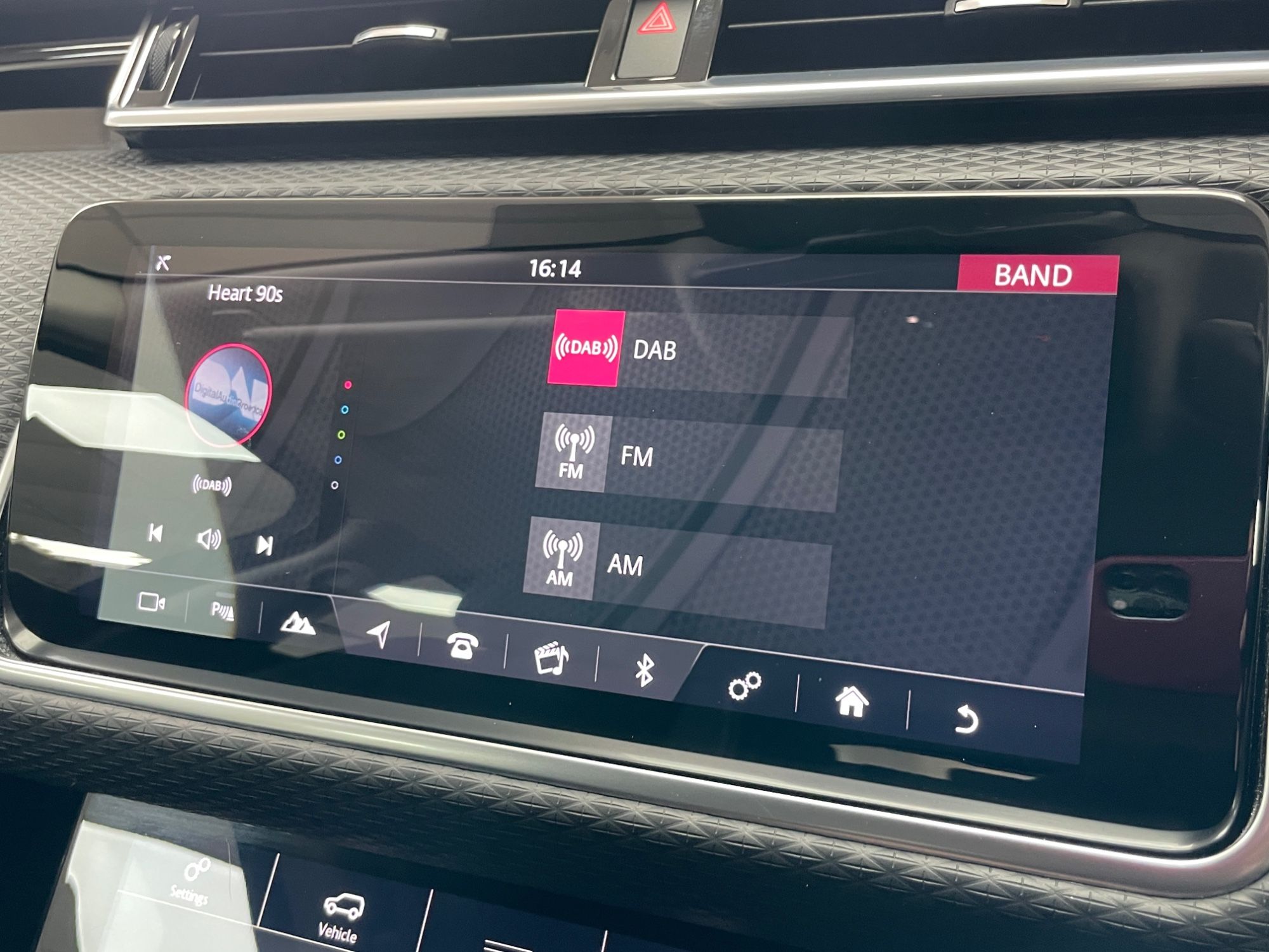 USED 2018 68 LAND ROVER RANGE ROVER VELAR 2.0 D180 SUV 5dr Diesel Auto 4WD Euro 6 (s/s) (180 ps) 