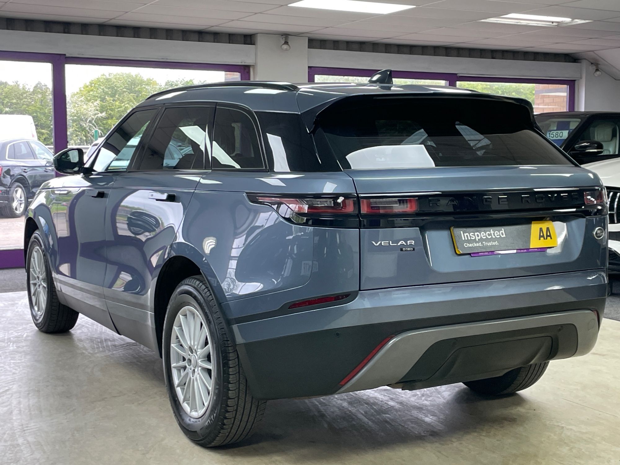 USED 2018 68 LAND ROVER RANGE ROVER VELAR 2.0 D180 SUV 5dr Diesel Auto 4WD Euro 6 (s/s) (180 ps) 