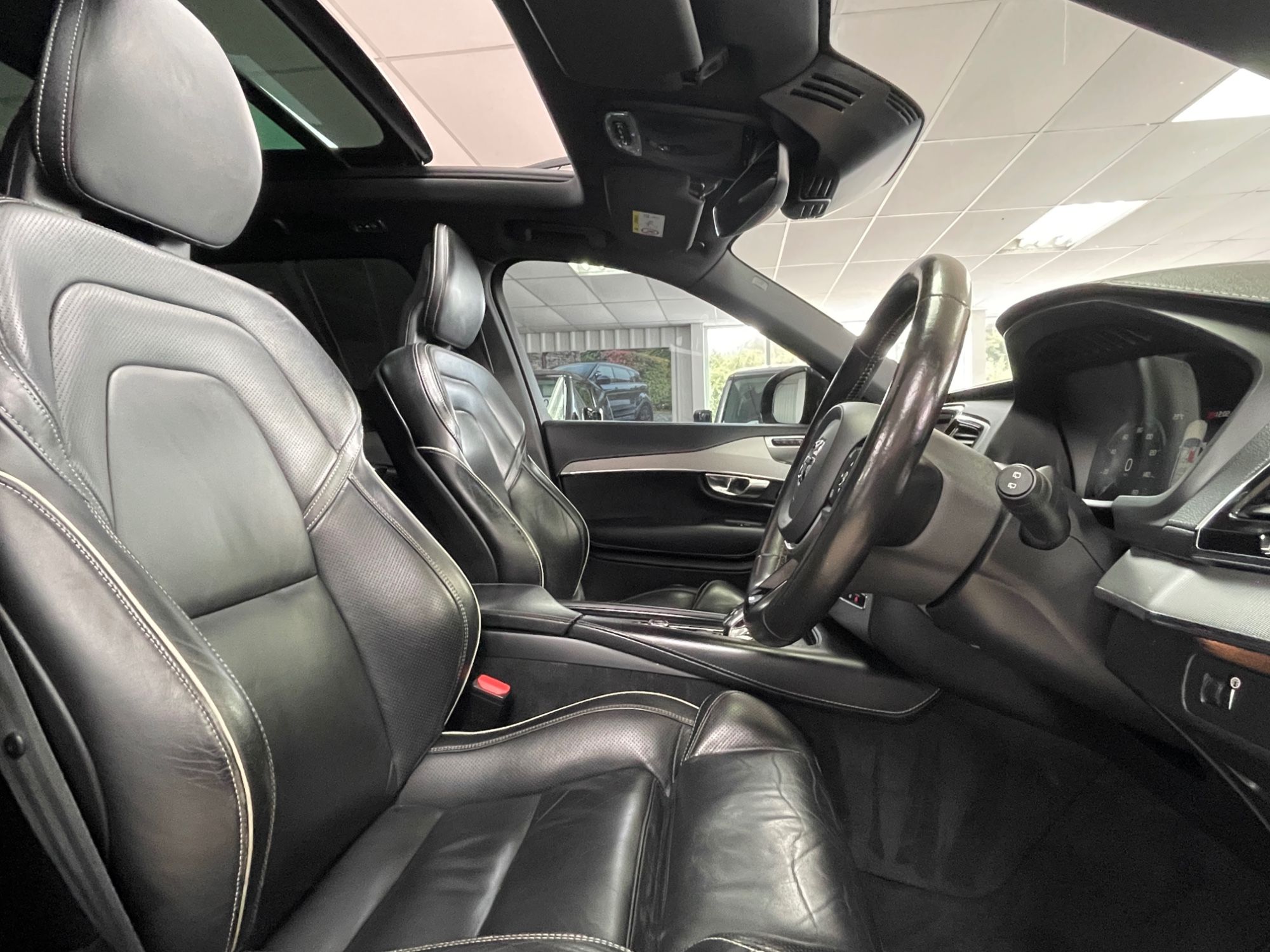 USED 2020 70 VOLVO XC90 2.0 B5 MHEV R-Design Pro SUV 5dr Diesel Hybrid Auto 4WD Euro 6 (s/s) (235 ps) 