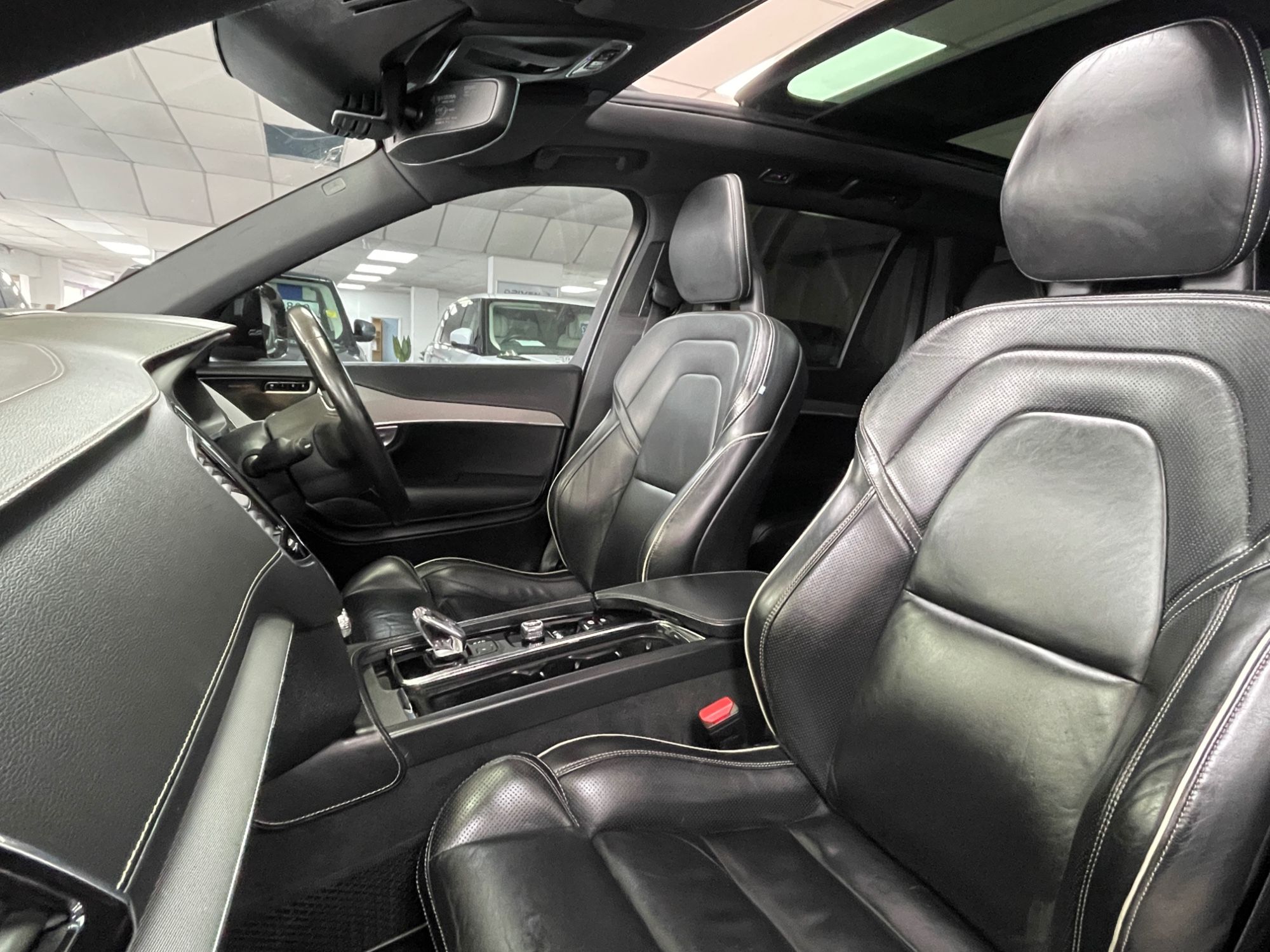 USED 2020 70 VOLVO XC90 2.0 B5 MHEV R-Design Pro SUV 5dr Diesel Hybrid Auto 4WD Euro 6 (s/s) (235 ps) 