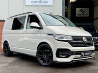 USED 2021 21 VOLKSWAGEN TRANSPORTER 2.0 TDI T32 HIGHLINE Kombi Double Cab 5dr Diesel DSG FWD SWB Euro 6 (s/s) (150BHP )  LED LIGHTS + 20&rdquo; ALLOYS + BODY STYLING