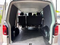 USED 2021 21 VOLKSWAGEN TRANSPORTER 2.0 TDI T32 HIGHLINE Kombi Double Cab 5dr Diesel DSG FWD SWB Euro 6 (s/s) (150BHP )  LED LIGHTS + 20&rdquo; ALLOYS + BODY STYLING