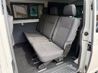USED 2021 21 VOLKSWAGEN TRANSPORTER 2.0 TDI T32 HIGHLINE Kombi Double Cab 5dr Diesel DSG FWD SWB Euro 6 (s/s) (150BHP )  LED LIGHTS + 20&rdquo; ALLOYS + BODY STYLING