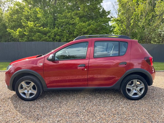 View our DACIA SANDERO STEPWAY