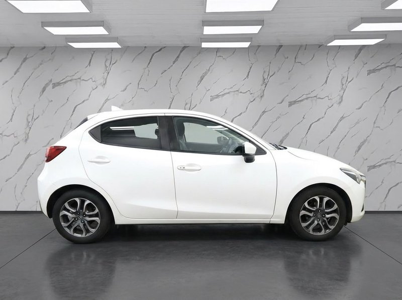2019 Mazda Mazda2 in white — photo 6 of 11