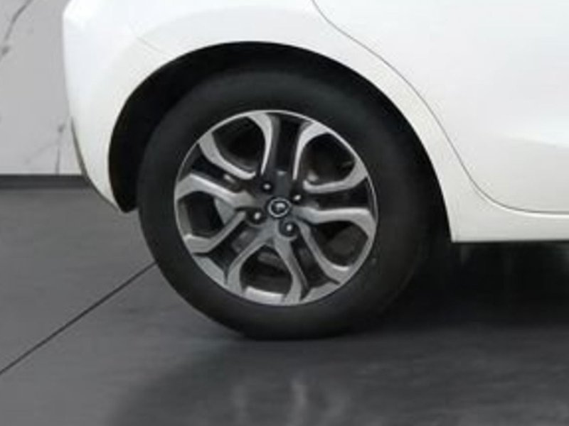 2019 Mazda Mazda2 in white — photo 7 of 14