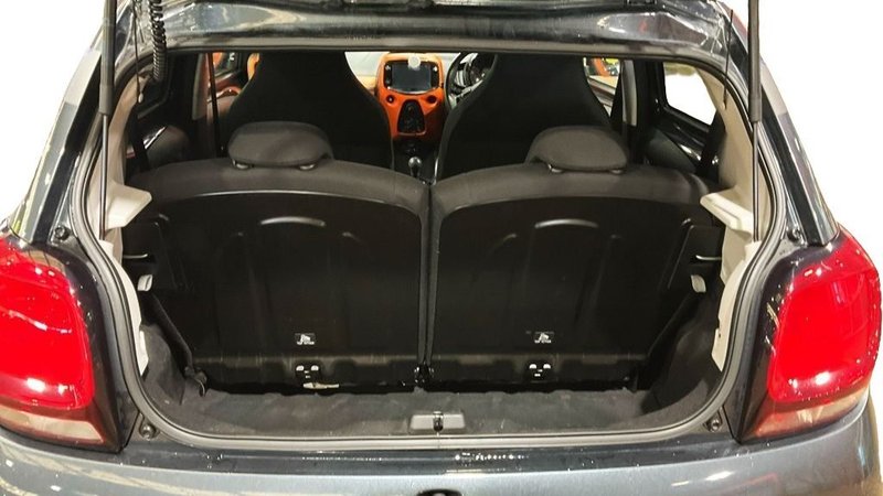 2018 Citroën C1 in grey — photo 9 of 13