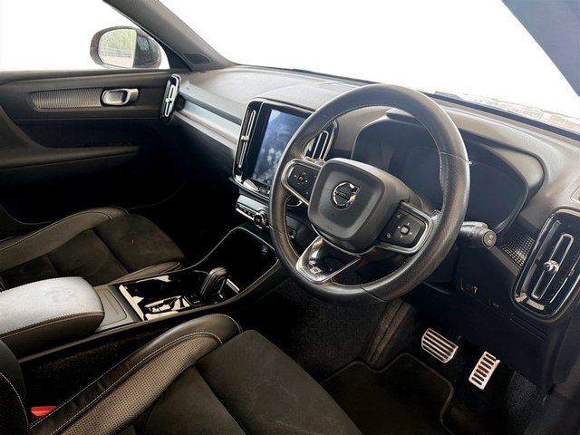 View our VOLVO XC40