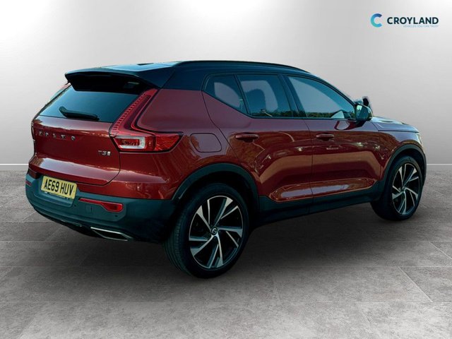 View our VOLVO XC40