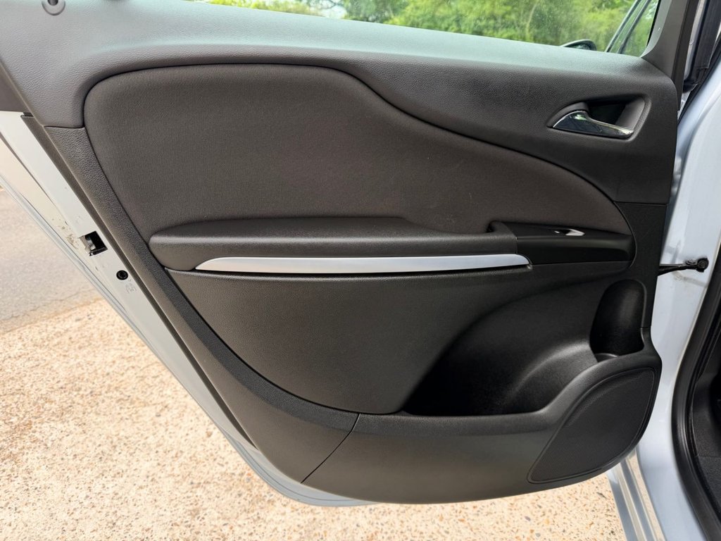 USED 2017 17 VAUXHALL ZAFIRA TOURER 1.4i Turbo Design MPV 5dr Petrol Manual Euro 6 (140 ps) 8 Services|7 Seats|R.F Sensors|Apple CarPlay/Android Auto|