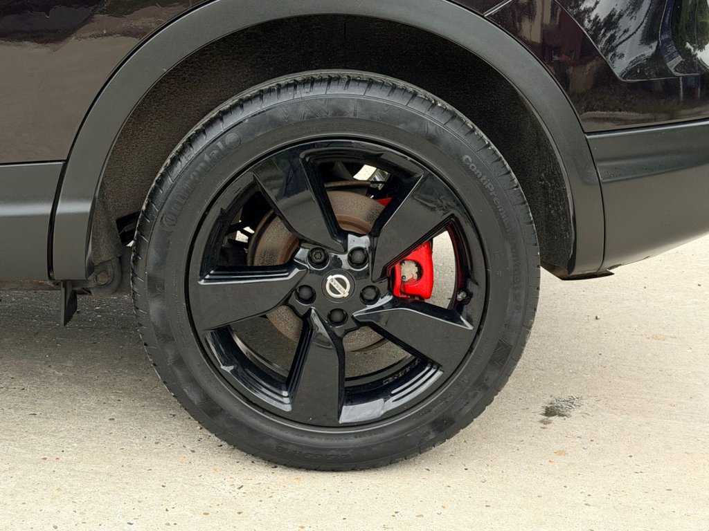 USED 2017 66 NISSAN QASHQAI 1.2 DIG-T N-Connecta SUV 5dr Petrol XTRON 2WD Euro 6 (s/s) (115 ps) 8 Services|Roof|SatNav|Sensors|360 View Reversing Camera|