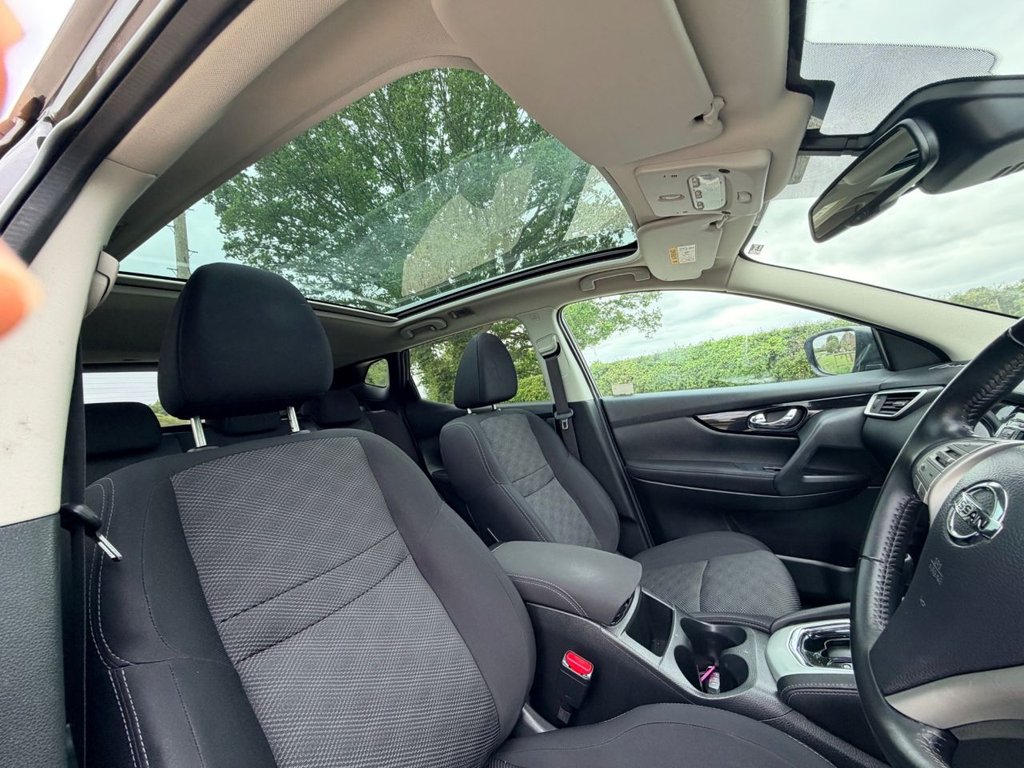 USED 2017 66 NISSAN QASHQAI 1.2 DIG-T N-Connecta SUV 5dr Petrol XTRON 2WD Euro 6 (s/s) (115 ps) 8 Services|Roof|SatNav|Sensors|360 View Reversing Camera|