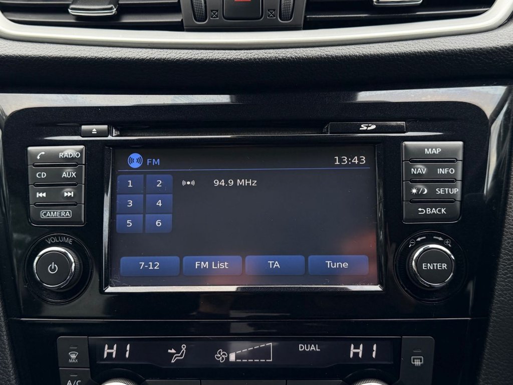 USED 2017 66 NISSAN QASHQAI 1.2 DIG-T N-Connecta SUV 5dr Petrol XTRON 2WD Euro 6 (s/s) (115 ps) 8 Services|Roof|SatNav|Sensors|360 View Reversing Camera|