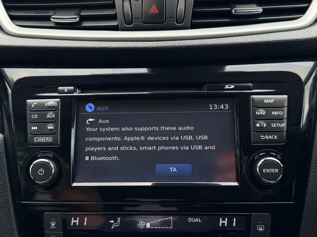 USED 2017 66 NISSAN QASHQAI 1.2 DIG-T N-Connecta SUV 5dr Petrol XTRON 2WD Euro 6 (s/s) (115 ps) 8 Services|Roof|SatNav|Sensors|360 View Reversing Camera|