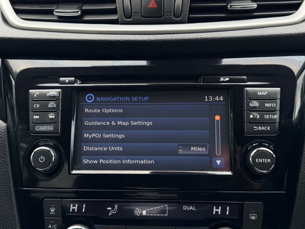 USED 2017 66 NISSAN QASHQAI 1.2 DIG-T N-Connecta SUV 5dr Petrol XTRON 2WD Euro 6 (s/s) (115 ps) 8 Services|Roof|SatNav|Sensors|360 View Reversing Camera|
