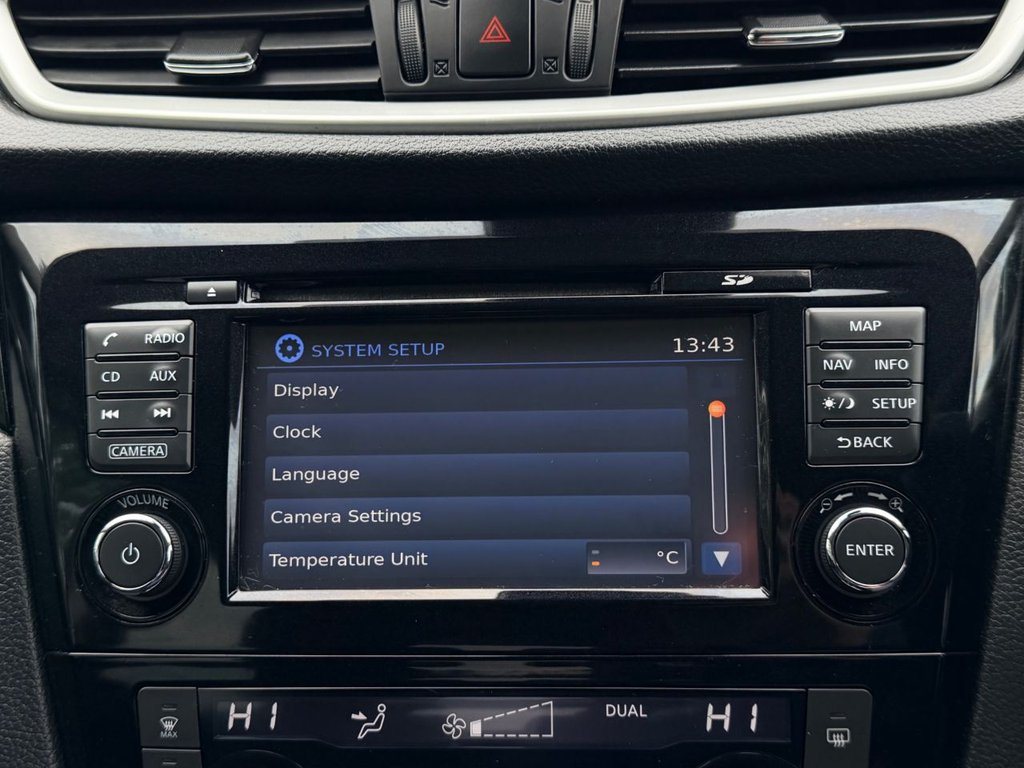 USED 2017 66 NISSAN QASHQAI 1.2 DIG-T N-Connecta SUV 5dr Petrol XTRON 2WD Euro 6 (s/s) (115 ps) 8 Services|Roof|SatNav|Sensors|360 View Reversing Camera|