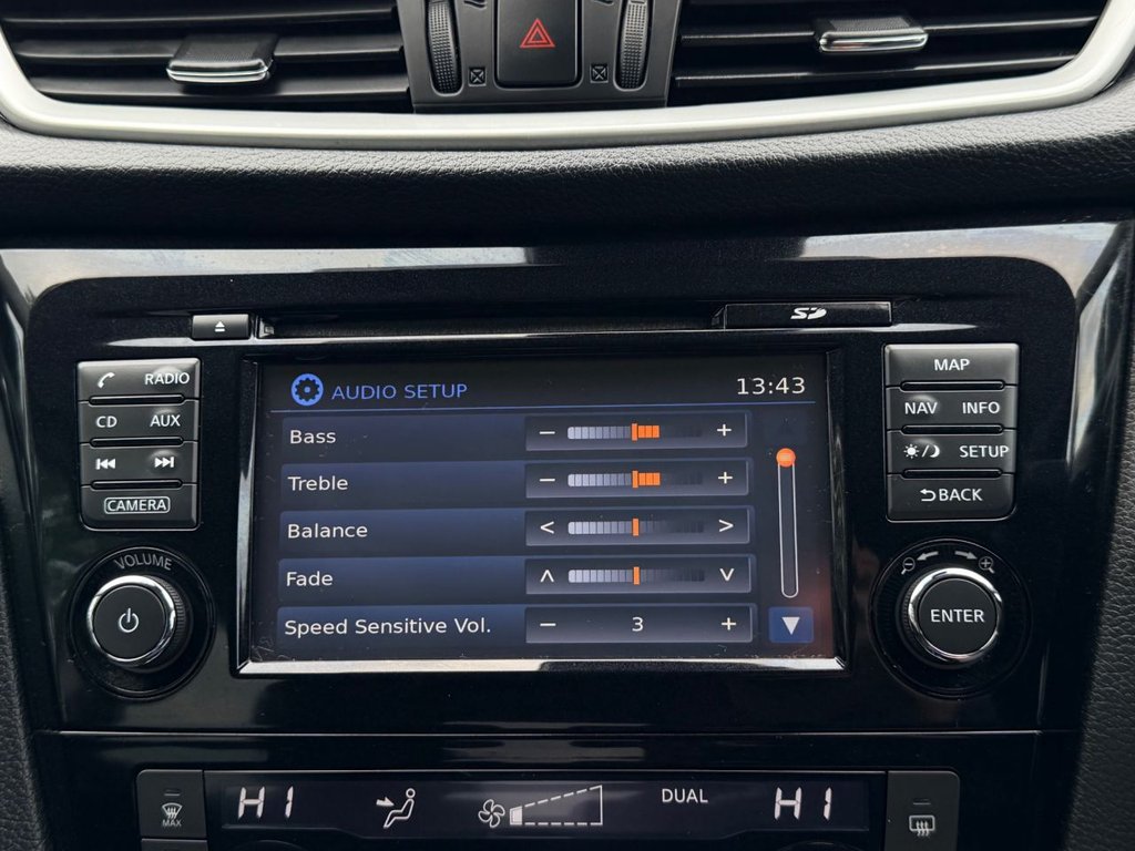 USED 2017 66 NISSAN QASHQAI 1.2 DIG-T N-Connecta SUV 5dr Petrol XTRON 2WD Euro 6 (s/s) (115 ps) 8 Services|Roof|SatNav|Sensors|360 View Reversing Camera|