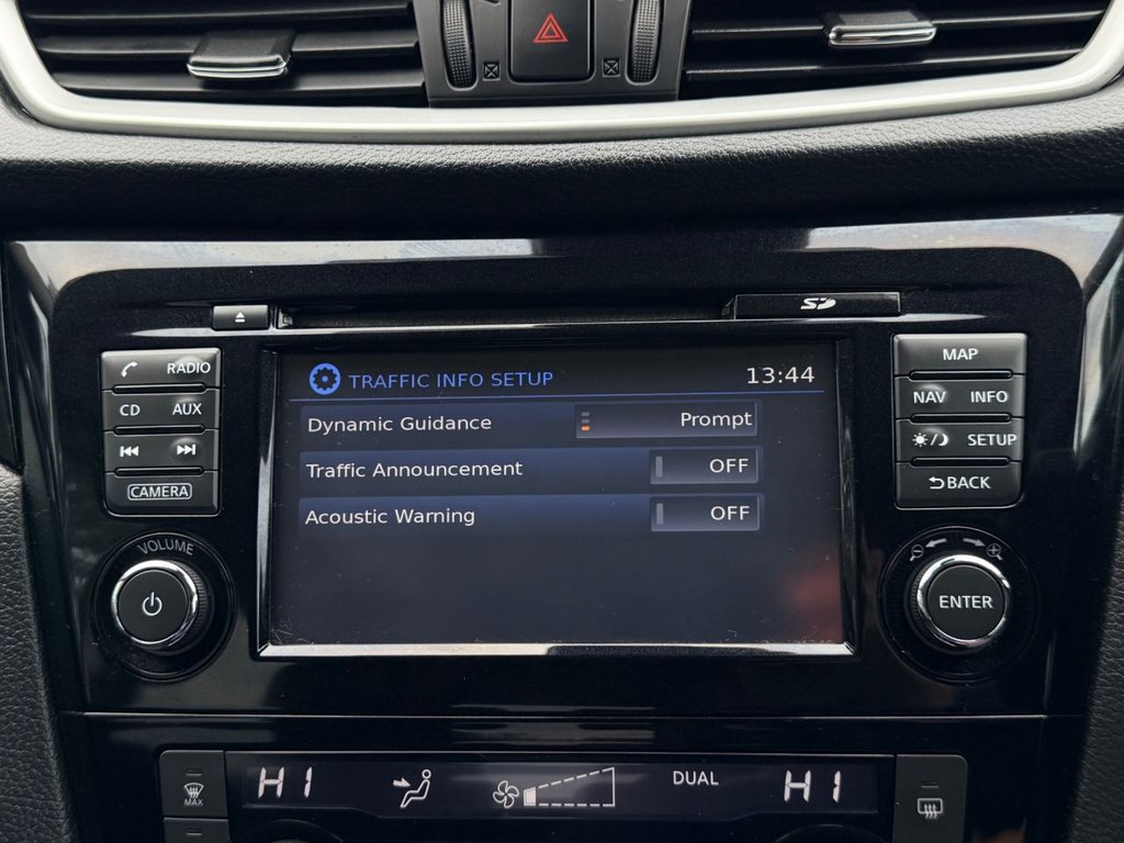 USED 2017 66 NISSAN QASHQAI 1.2 DIG-T N-Connecta SUV 5dr Petrol XTRON 2WD Euro 6 (s/s) (115 ps) 8 Services|Roof|SatNav|Sensors|360 View Reversing Camera|