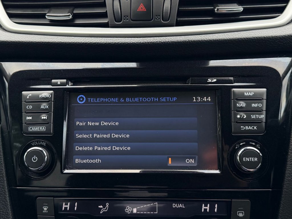 USED 2017 66 NISSAN QASHQAI 1.2 DIG-T N-Connecta SUV 5dr Petrol XTRON 2WD Euro 6 (s/s) (115 ps) 8 Services|Roof|SatNav|Sensors|360 View Reversing Camera|