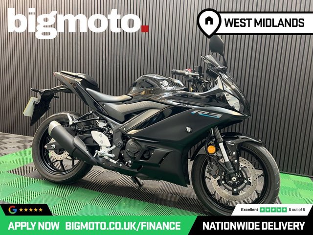 View our YAMAHA R3