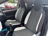 USED 2015 15 PEUGEOT 108 1.2 PureTech Roland Garros Top! 3dr Petrol Manual Euro 6 (82 ps) Bluetooth,rev cam,auto lights,