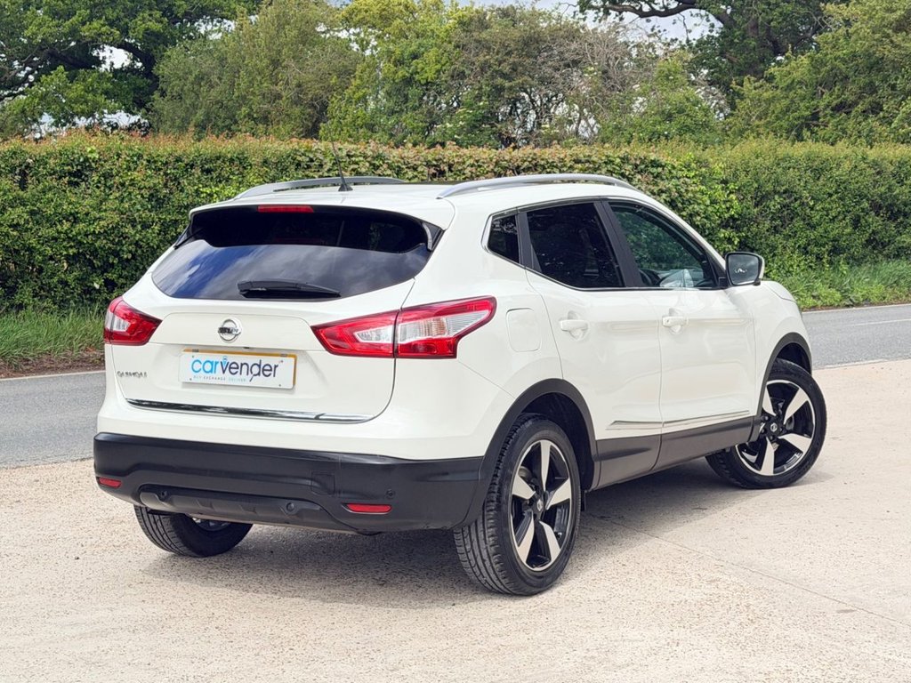 USED 2017 17 NISSAN QASHQAI 1.2 DIG-T N-Vision SUV 5dr Petrol Manual 2WD Euro 6 (s/s) (115 ps) 