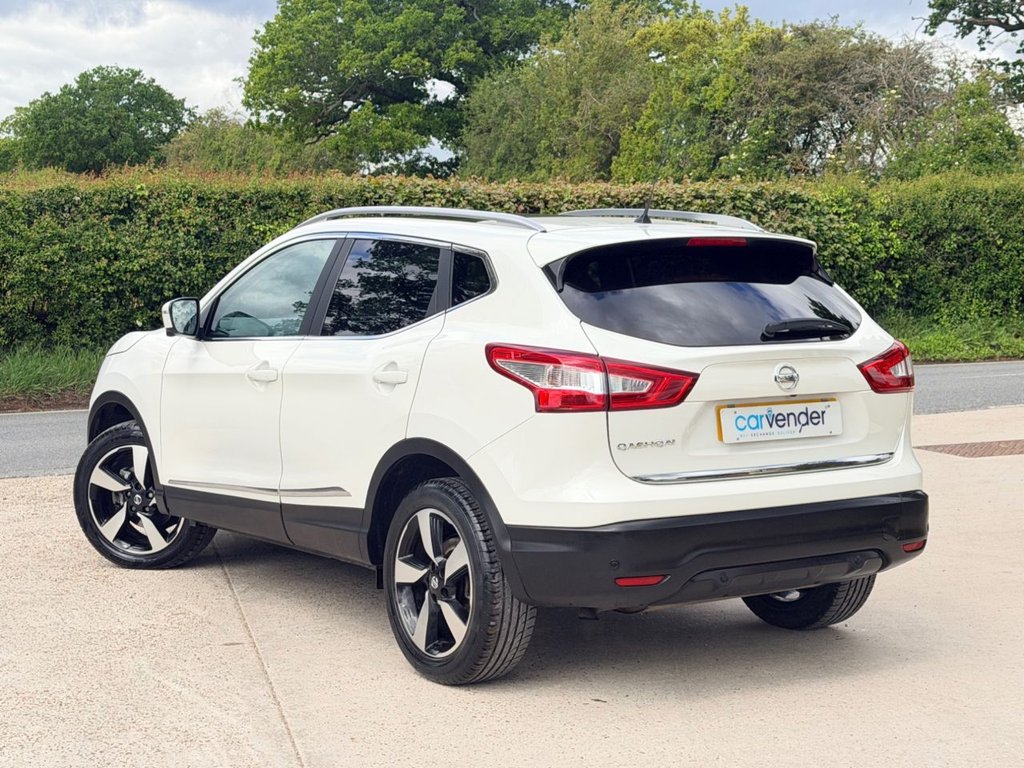 USED 2017 17 NISSAN QASHQAI 1.2 DIG-T N-Vision SUV 5dr Petrol Manual 2WD Euro 6 (s/s) (115 ps) 