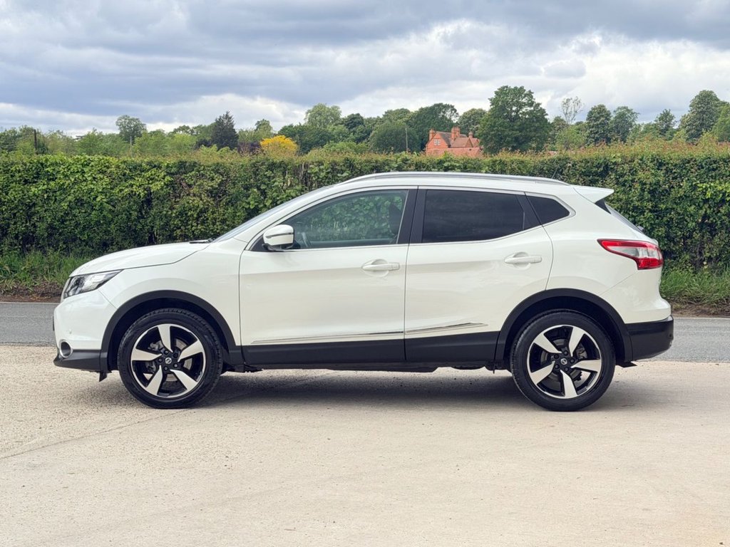 USED 2017 17 NISSAN QASHQAI 1.2 DIG-T N-Vision SUV 5dr Petrol Manual 2WD Euro 6 (s/s) (115 ps) 