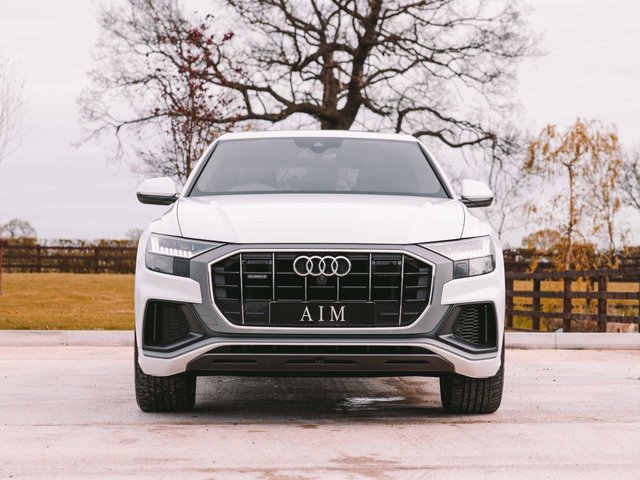 View our AUDI Q8