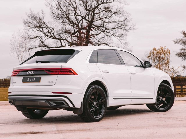 View our AUDI Q8