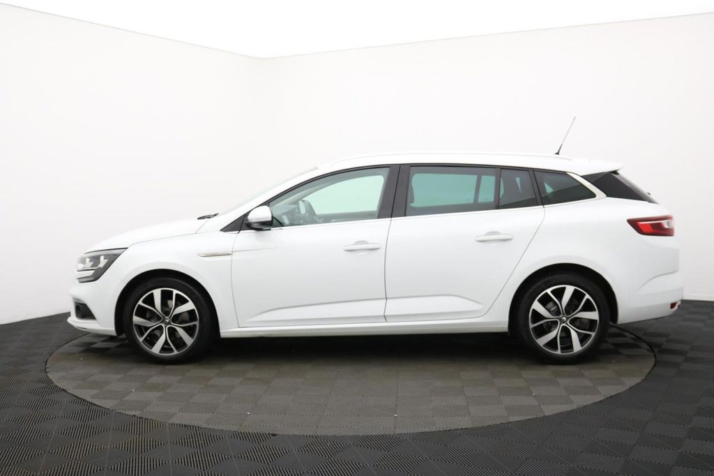 USED 2020 70 RENAULT MEGANE 1.5 Blue dCi Iconic Sport Tourer 5dr Diesel Manual Euro 6 (s/s) (115 ps) Sat Nav, Cruise, Keyless Entry