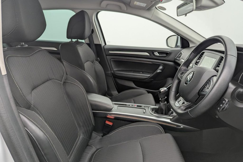 USED 2020 70 RENAULT MEGANE 1.5 Blue dCi Iconic Sport Tourer 5dr Diesel Manual Euro 6 (s/s) (115 ps) Sat Nav, Cruise, Keyless Entry